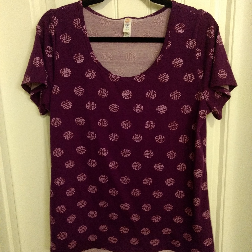LuLaRoe Medium Classic T